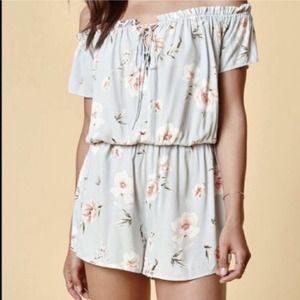 Kendall & Kylie Blue Pink Floral Lace Up Off The Shoulder Romper Sz XS Ruffles